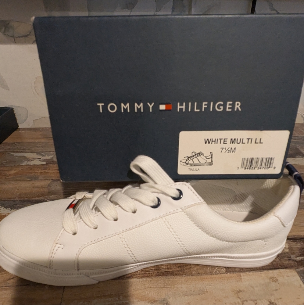 Tommy Hilfiger Women's Lila White Sneakers